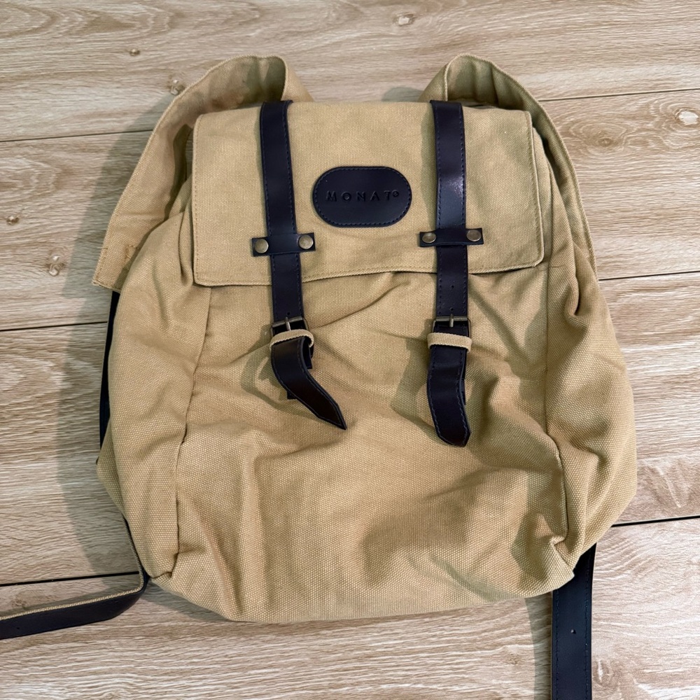 Monat Backpack Like New